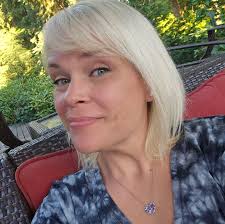 I have the white neon Stanley coming how did yall decorate it?