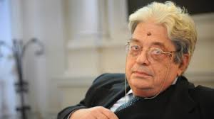 Germania, ex cancelliere Schmidt: “Merkel non capisce l'economia”