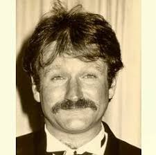 Robin Williams Street Style
