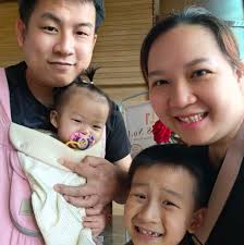 彤彤姐姐一放学赶紧冲凉就奔着她的妹妹去了💞💞俩表姐妹多么的相爱😍 #必须记录💖💖 Nikki Chang