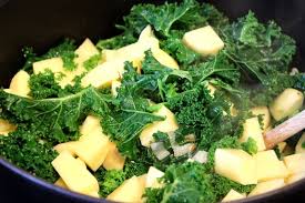 Chou Kehl Lorrain Pas Du Kale Americain Aux Pommes De Terre Et Palette Fumee Chou Kale Recette Pomme De Terre Recette En Famille