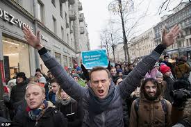 No expense has been spared in putin's 'pleasure palace', claims navalny credit: Boris Johnson Demands Investigation Into Alleged Poisoning Of Alexei Navalny Daily Mail Online