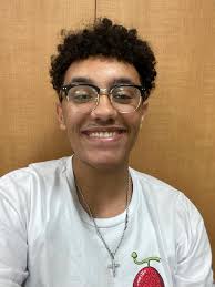 Federal Way Chorale awards Don Barrows Memorial Scholarship to Auburn  senior