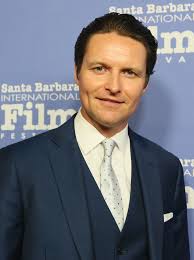 Daniel Findlay's Instagram, Twitter & Facebook