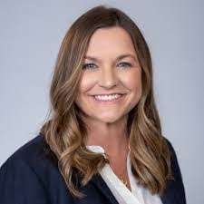 Karla Norman's Instagram, Twitter & Facebook