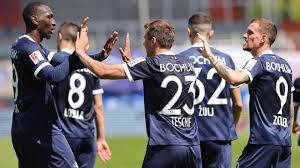 Simon zoller 17 goals, robert zulj 15 goals, robert tesche 9 goals, gerrit holtmann 5 goals, danny blum 4 goals, silvere ganvoula m'boussy 4 goals, milos pantovic 4 goals, anthony losilla 3 goals, soma novothny 3 goals. Vfl Bochum Trennen Noch Zwei Punkte Vom Aufstieg Fussball Sport Wdr