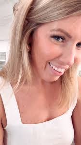 Kyndra Jones's Instagram, Twitter & Facebook