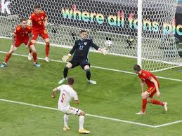 Wales hatte die partie eigentlich stärker begonnen, hatte in der ersten viertelstunde durch gareth bale einen gefährlichen abschluss und drängte dänemark tief in die eigene hälfte. Frwgwkpktv2oym