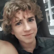 Diamonds 🤑💎 GUYS SORRY FOR NOT POSTING BTWWW 😭😭 || #fyp #viral #edit  #walkerscobell #goodquality #originalcontent #videostar #vsp #percyjackson  #walkerscobelledit #velocity #2022 #cute