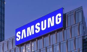 A san benedetto del tronto, vi sono più di 7.000 palme che sembrano abbracciare l'aria, le persone che vi passeggiano, gli uccelli che vi svolazzano. Assistenza Autorizzata Samsung Multisat