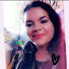 Amanda Floro (@AmandaFloro9)