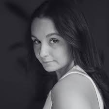 Karen Duplisea's Instagram, Twitter & Facebook