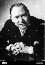 Gerald moore hi-res stock photography and images