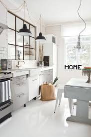 D Tendance Du Parquet Blanc Dans Ma Cuisine Cuisine Style Industriel Cuisine Equipee Moderne Deco Maison