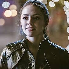 Hoop Mikaelson was geweldig in deze aflevering van Seizoen 4  ♥️♥️🔥🔥🖤🖤😍😍😍 : r/LegaciesCW