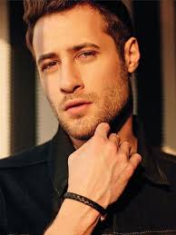 Mehmet Ozan Dolunay In 2020 Turkish Actors Turkish Men Boy Photography Poses