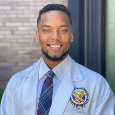 Our Intern Spotlight for the month of January is 13th quarter student Devan  Peebles. Devan was nominated by associate professor and clinic master  Johnathan Slater who says "Devan's great clinical skills and