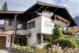 Ihr traumhaus zum kauf in laupheim finden sie bei immobilienscout24. 50 Eur Lofer Appartements Haus Theresia Ferienhaus Unterkunft Globimmo Net