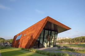 El feyenoord de róterdam es un club de fútbol de la ciudad de róterdam, en los países bajos. Feyenoord Rotterdam Training Complex Moederscheimmoonen Architects Archdaily