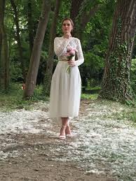 Unsere dienstleistungen im bereich zahnimplantate. Hochzeitslook Braut Im 2 Teiler Hakelspitzen Crop Top Mit Langarm Und 3 4 Tullrock Braut Schone Brautkleider Zivil Hochzeits Kleider