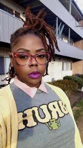 SO SINCE YALL DIDNT GET MY SEWING MACHINE. DO YALL WANNA DONATE SUPPLIES  FOR ME TO START SELLING DINNERS AGAIN. I JUST NEED START UP FINANCES. I  HAVE A PLACE THAT I