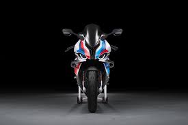 Aqui reunimos a experiência das pistas, onde o registo automático de voltas gps m e o design se unem em perfeita. Bmw M1000rr Revealed The First M Motorcycle Drivemag Riders