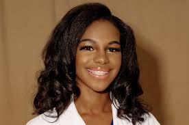 Ashley Butts's Instagram, Twitter & Facebook