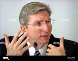 Imperial Oil chairman, president and CEO Tim Hearn, pauses while addressing  shareholders at the company's annual meeting in Calgary Tuesday, May 1,  2007. (AP Photo/CP, Jeff McIntosh Stock Photo
