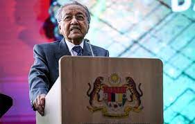 Mahathir mohamad bersama warga jabatan perdana menteri pagi tadi. Yab Tun Dr Mahathir Mohamad Launches Togetherforsdg Org Platform Together For Sdgs