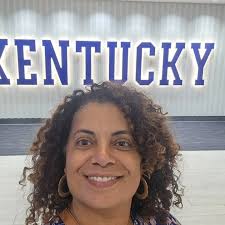 This episode is the season finale of The Michaela Of It All podcast! The  importance of listening. Being a good listener. Ahhhhhh. It sometimes feels  like a dying art. It's what is