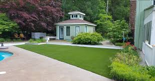 New england turf management is ct's most trusted lawn fertilization company. Synthetic Turf Grass Installation Custom Backyard Putting Greens