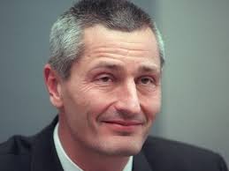 Washington utilise la manière forte quand berne, tétanisé par la violence de l'attaque tente de ruser. Jacques Pitteloud Devient Ambassadeur De Suisse Aux Etats Unis Rfj Votre Radio Regionale