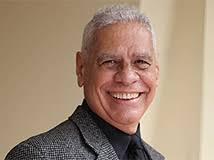 Luis Rafael Sánchez recibe premio internacional