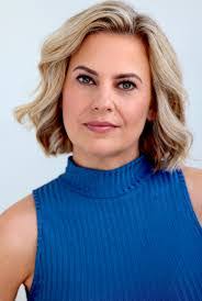 Jennifer Mickle's Instagram, Twitter & Facebook