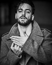 Hair highlights and even frosted tips have made a comeback in the last year, and maluma's latest move fits the same work it through the roots and into the ends, then comb through it straight down to evenly distribute the product. Felices Los 4 Maluma Home Facebook