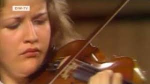 Geboren im badischen rheinfelden, zeigte sie schon früh anzeichen einer außergewöhnlichen begabung. Die Geigerin Anne Sophie Mutter Verrat Privates Euromaxx Youtube