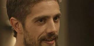 Sol Nascente: César e Carol fazem um acordo