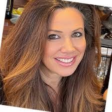 Sarah Olarte's Instagram, Twitter & Facebook