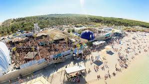 Bei der #austrianweek am zrce beach erlebst du die sonnenseiten kroatiens: Unlimited Blog Festivalsaison In Novalja Zrce