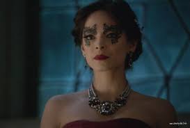 Il s'agit d'un remake, introduisant une variation axée davantage sur l'action plutôt que sur le. Kristin Kreuk Beauty And The Beast Tv Series Photos Celebmafia