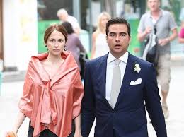 Noemi letizia, mentre lascia il lido, attorniata da un esercito di guardie del corpo. Noemi Letizia E Il Matrimonio Gia Finito Lui Non L Ho Mai Picchiata Corriere It