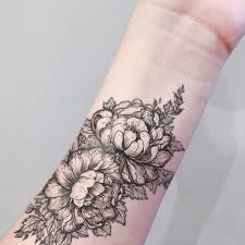 Every detail of the tattoo is symbolic: Old Hong Kong Vintage Peony Flower Tattoos Vintage Flower Tattoo Red Flower Tattoos Flower Tattoos