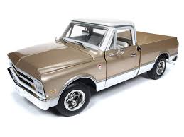Both 2wd and 4wd models were available, and so were both the wideside (fleetside) and fenderside (stepside) models. Summit Gifts Amm1165 1 18 Scale 1968 Chevy C10 Fleetside Pickup Truck Diecast Model Summit Racing