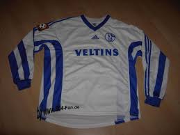 A photographic history of over 100 different fc schalke 04 shirts from 1958 right up to 2021. Schalke 04 Kit History Football Kit Archive