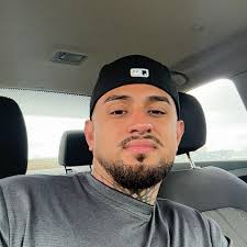 Who can recommend a carpenter for interior drywall wall repair and  refinishing a kitchen table and 6 chairs in Santa Fe?