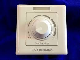 Ternyata pasangan meteran baru dirumah tadi lampu yang kuning menyala terus tetapi terlihat listrik normal. Dimmer Untuk Lampu Led Mentol Dimmable Apa Yang Dimming Model Boleh Dimalapkan