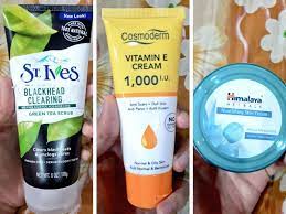 Bila anda scrub, sel kulit lama akan tertanggal dan digantikan dengan sel kulit yang berikut di atas adalah cara hilangkan parut jerawat yang ingin kami kongsikan untuk kali ini. Wanita Ini Berjaya Hilangkan Blackhead Parut Jerawat Guna 3 Produk Dari Drugstore Je Maskulin
