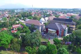 Universitas negeri semarang menjadi salah satu perguruan tinggi negeri favorit yang ada di kota semarang, provinsi jawa tengah. Daftar Lengkap Fakultas Dan Jurusan Di Unnes