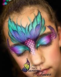 Andrea Moffatt's Instagram, Twitter & Facebook