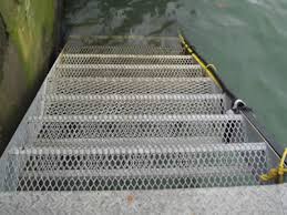 What's the best way to polish a diamond plate? Checker Plate For Deck And Stair Tread Sheet